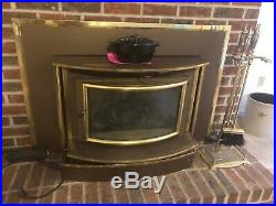 Grizzly Wood Stove Fireplace Insert with bowed front window, 3 spd. Fan, & more